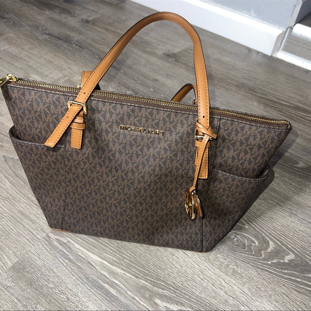 Michael Kors Jet Set Tote Monogram Brown